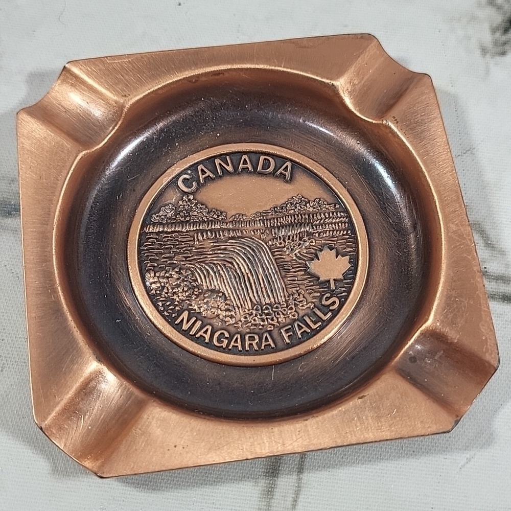 Niagara Falls Canada Souvenir Ashtray Bronze Copper Embossed Vintage‎